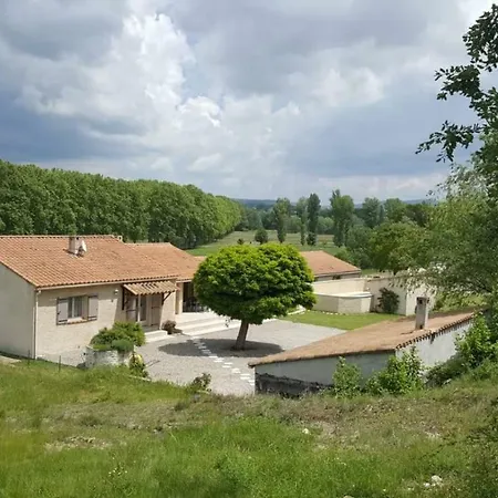 度假居 Les Prairies De L'encreme Céreste