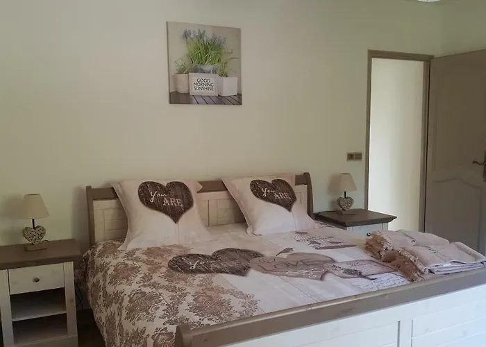 Les Prairies De L'encreme Céreste